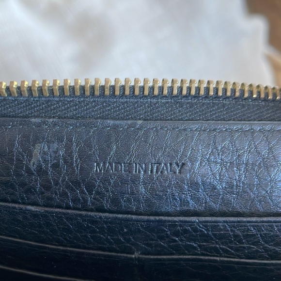 Authentic Prada Pebble Leather Zip Around Zippy Wallet in Black - Picture 11 of 11